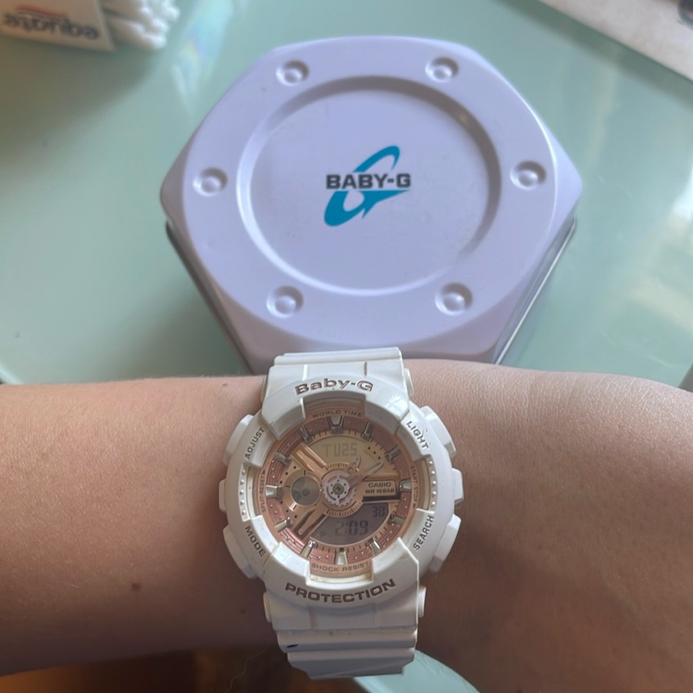 Rose gold and white Casio Baby G with case